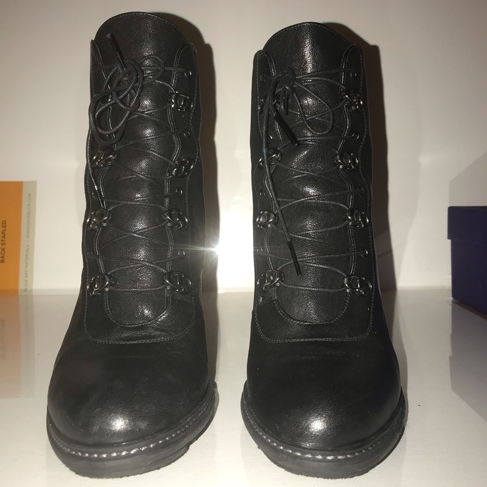 Stuart Weitzman bootie